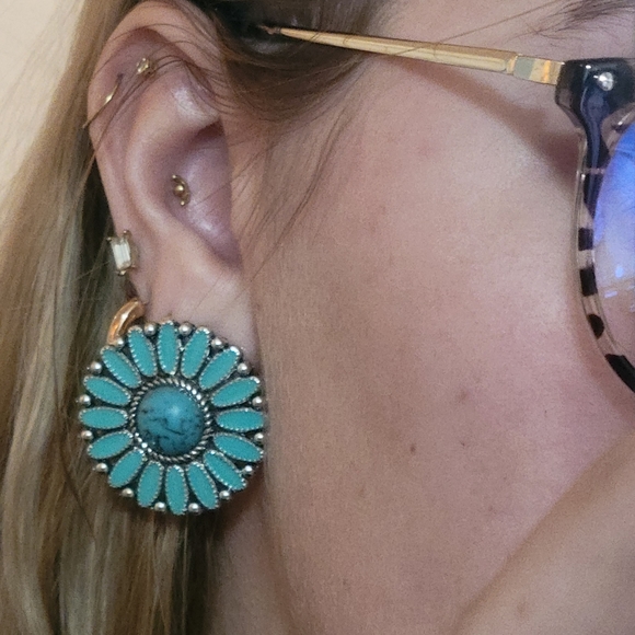 Turquoise earrings - Picture 2 of 3